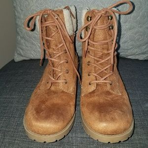 Cat & Jack brown children's short boots size 5
